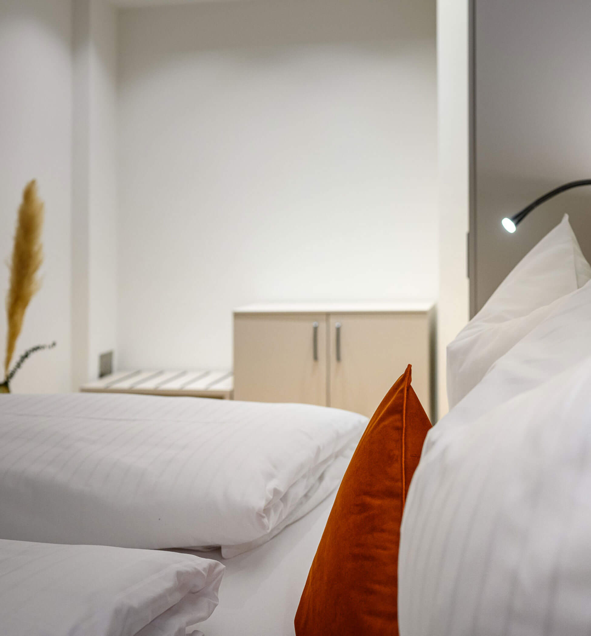 Double bed in Villa Fauster Apartment Greta - PustraBase